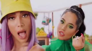 BECKY G ANITA PLÀTAN BBC