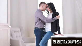 Неукротимое Arzusu İlə Gənc Красоткой Никой