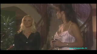 Ханна Харпер санаа тавьдаг pussy болон илжиг Ази Carrera !