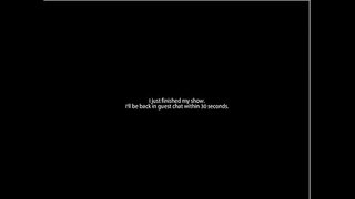 Шањвонї Рыжая Мебозад аз Стеклянным Дилдо Ба Камера