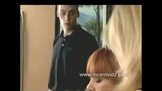 Stap Ma en stap Seun besoek dominante stap Tannie op haar Verjaarsdag