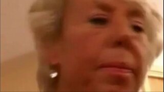 Babička z EpikGranny.com v prdeli čiernymi muž