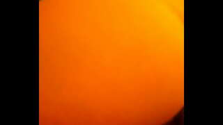 ստանում առաջ, քանի դեռ նրա ծնողները մեկ այլ սենյակում