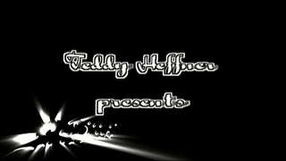 ���ਿੰਨ ਤਾਜ਼ਾ ਚੂਚੇ ਅਤੇ ਇੱਕ ਨੂੰ ਪਿਆਰ ਸੋਫਾਬੈੱਡ