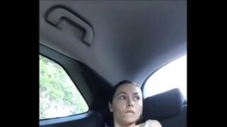 ���ਸ ਨੇ cums ਕਾਰ ਵਿਚ