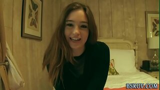 Jodi Taylor becerdin alır