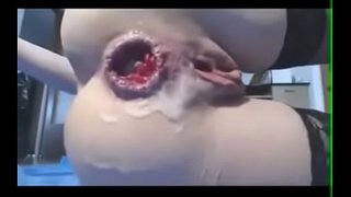 Nerdy teen musht ajoyib squirting orgazm uchun uning eshak musht 