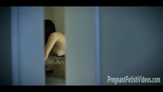 Vợ Đang Mang Thai Kỳ Quặc