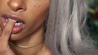 Qarn Jilgħab-Foresti Elf Iebsa u teħid Tagħha! L-Ewwel Iebsa