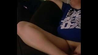 Ir-raġel-rekords tal-mara kundizzjonijiet filwaqt li l-tagħha huwa fil-kamra