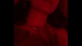 في سن المراهقة المناسب