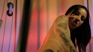 Catra persuadet ei doctor, ut workout paulo magis calida