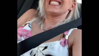 Aldrig gjorde det! Jeg gav mig en orgasme i en taxa.