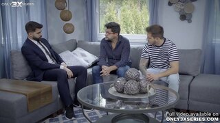 Only3x سلسلة يعرض المتشددين المشهد فانا باردو