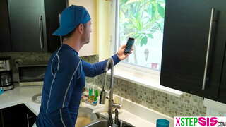 Latina leasdeirfiúr maith sucker coileach agus mé busted a dhéanamh air