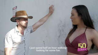 50 kellhom - Kelba mill-triq billi tagħti l-annimal għall-ħamsin anali reali