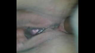 Elskerinne nyter i rumpa hans kone